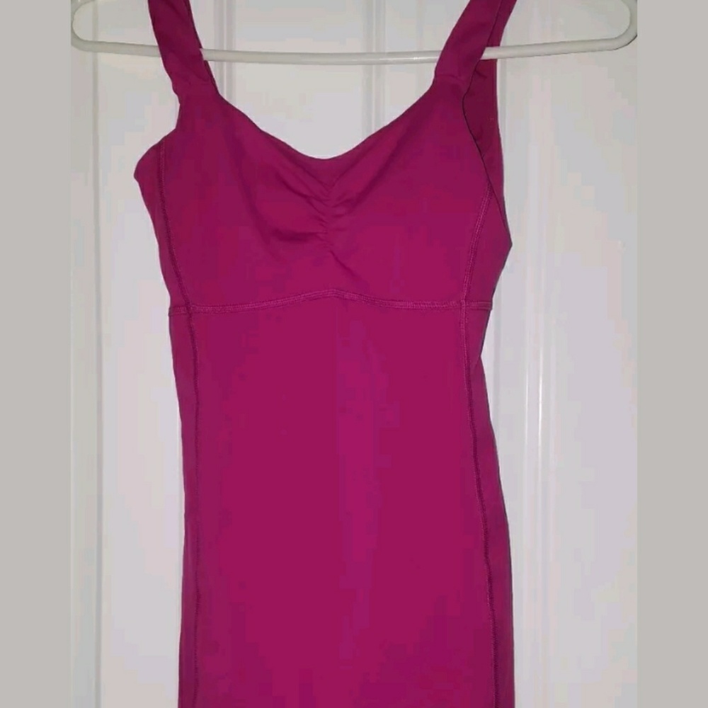 Lululemon tank top